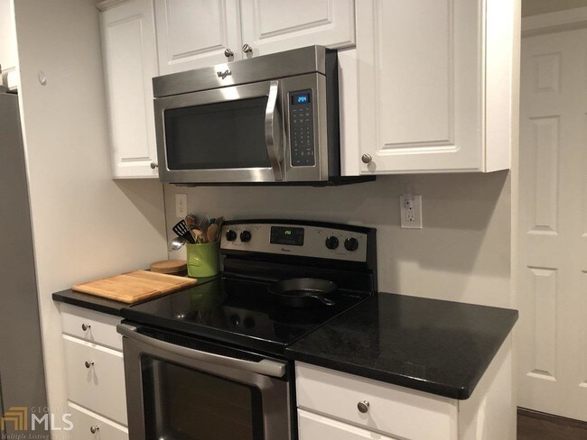 Foto del edificio - 614 Cypress Pointe St