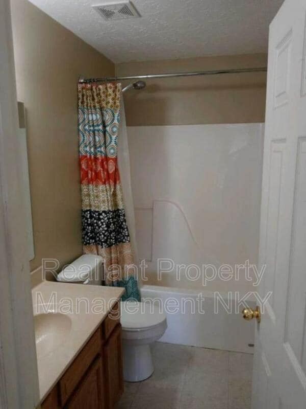 2249 W Horizon Dr, Hebron, KY 41048 House Rental in Hebron, KY