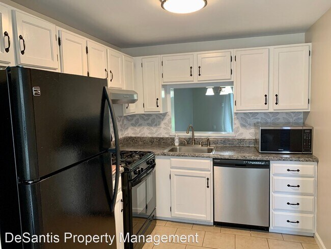 Foto del edificio - 2 br, 1.5 bath House - 663 Newton Square