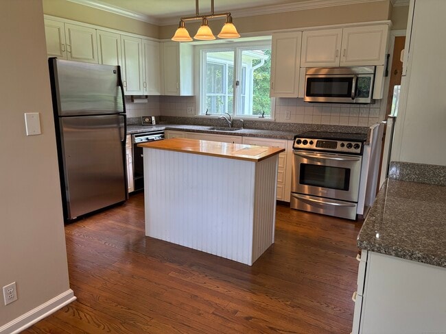 Building Photo - 35 Marwick Manor