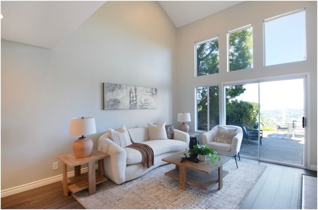 Building Photo - Niguel Summit home with panoramic views!