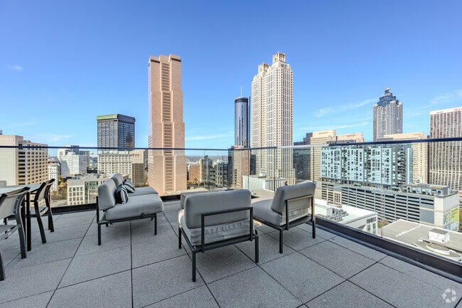 Sky Lounge - Reflection Apartments