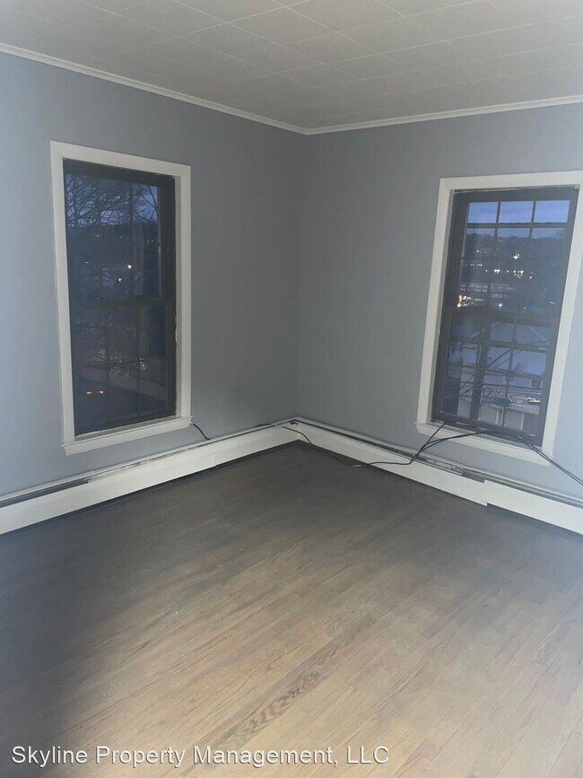 Building Photo - 4 br, 1.5 bath House - 38 Highland Avenue