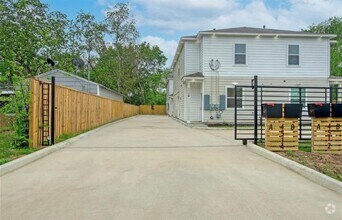 Building Photo - 4512 Brinkley St