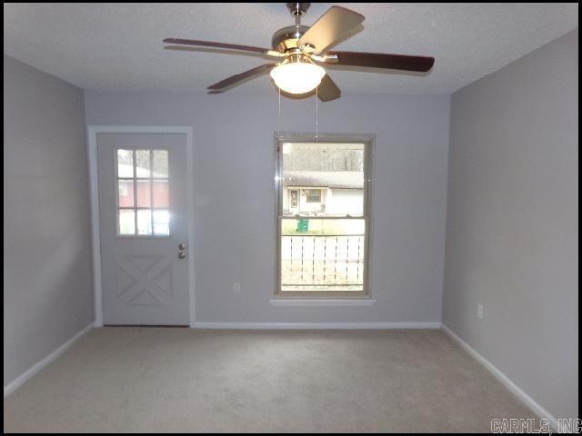 Foto del edificio - 8 Brookway Ln