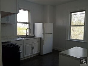 Building Photo - Chestnut St Yonkers