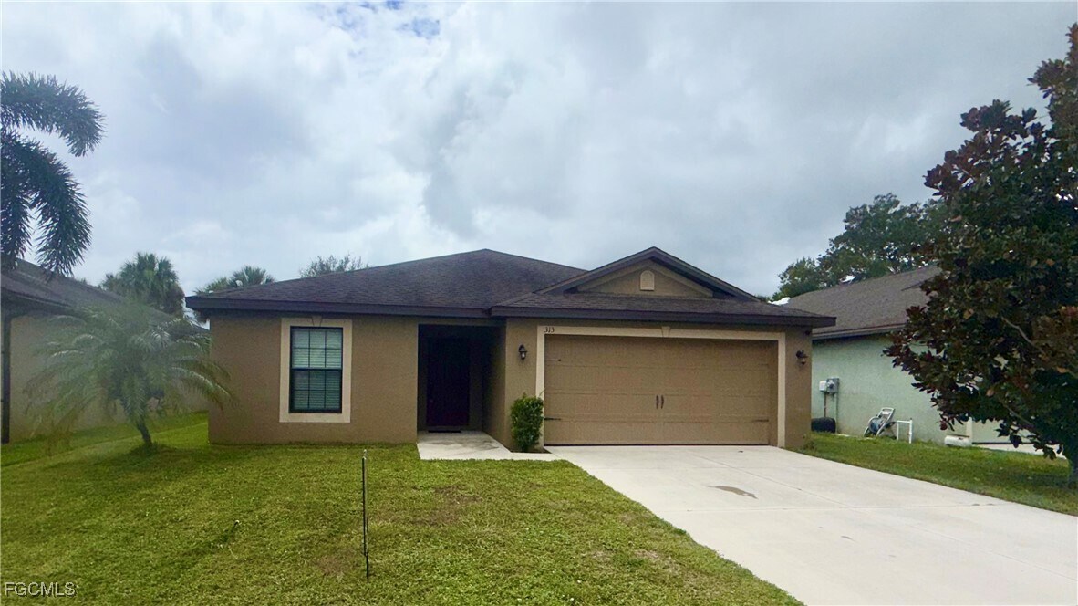 Foto principal - 313 Shadow Lakes Dr