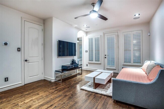 Building Photo - 13641 Cobblestone Dr