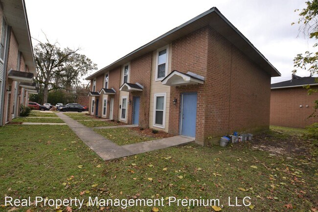 Building Photo - 2 br, 1.5 bath House - 5407 Nicholson Dr #...