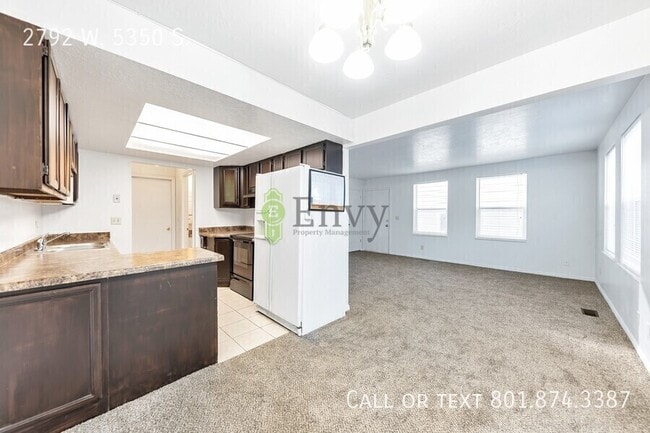 Building Photo - 2792 W 5350 S