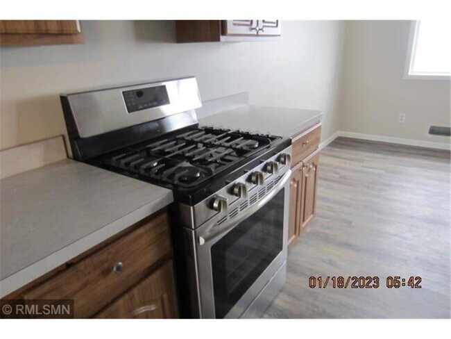 Foto del edificio - 12114 Drake St NW