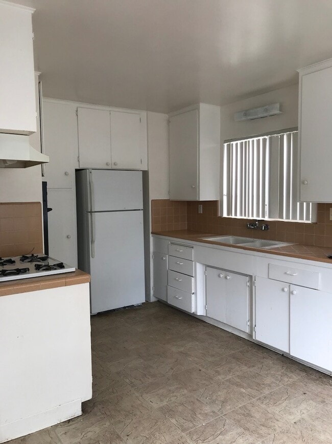 Building Photo - 6683 Trigo Rd