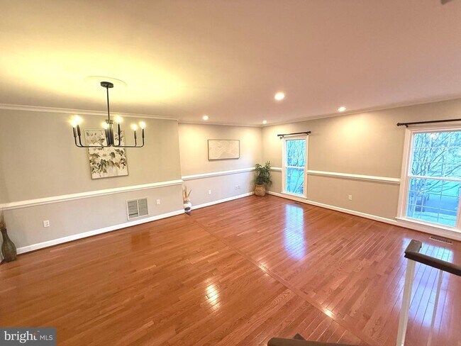 Foto del edificio - 4235 Sleepy Lake Dr