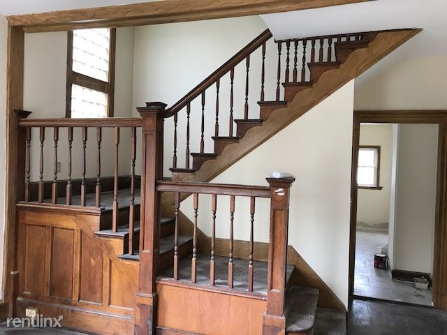Building Photo - 120 Blatchley Ave