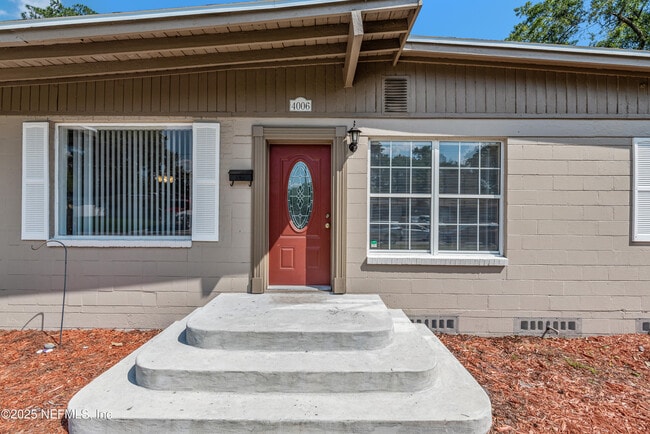 Building Photo - 4006 Conga St