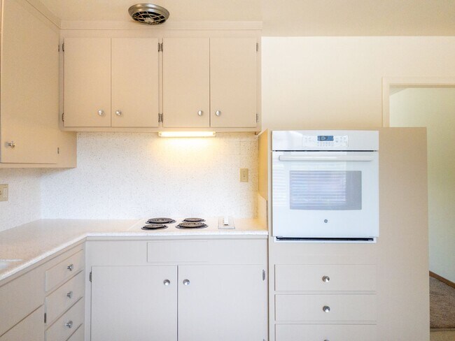 Foto del edificio - Immaculate 1BR/1BA! Downtown San Anselmo! ...
