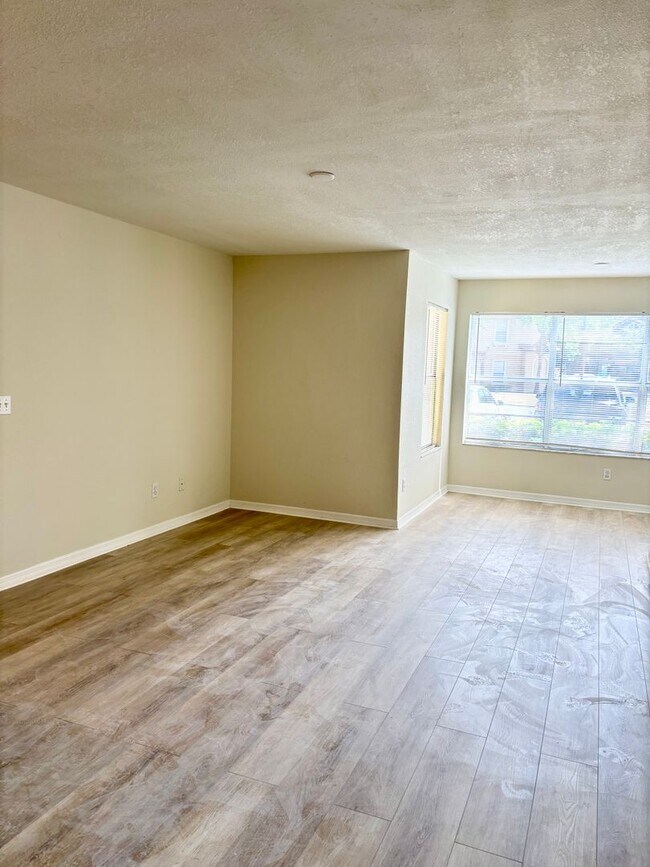 Foto del edificio - Modern comfort in Prime Orlando location –...
