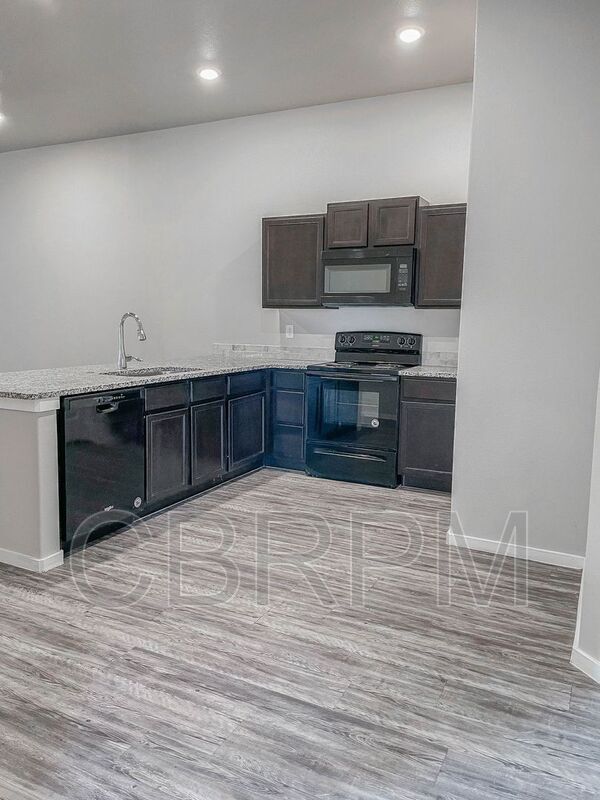 Building Photo - 2115 N Texas Ave