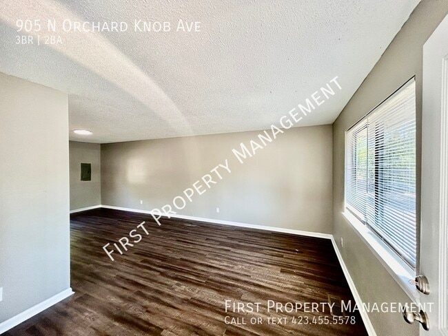 Building Photo - 3Bed/2Bath House Close to Downtown! Centra...