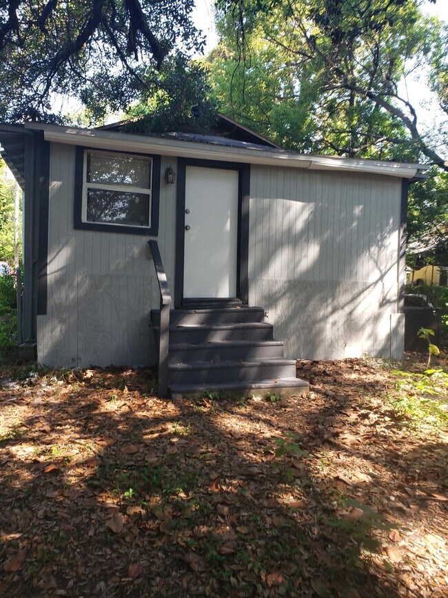 Building Photo - 730 Escambia St