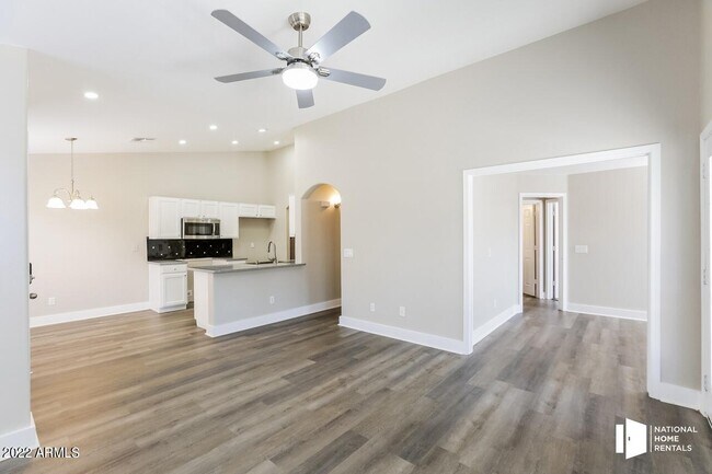 Building Photo - 2919 S 93rd Pl