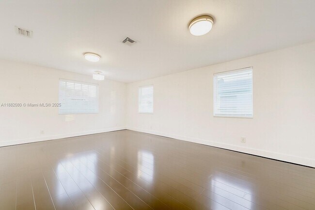 Foto del edificio - 200 SW 2nd Ave
