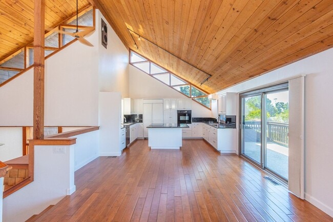 Foto del edificio - Iconic A-Frame Encinitas 4 Bed + Studio Sp...
