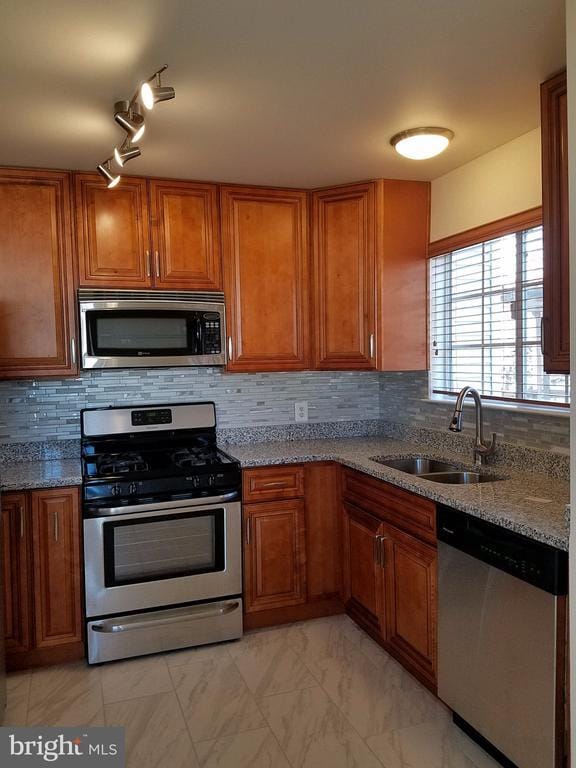 Foto del edificio - 14210 Autumn Cir