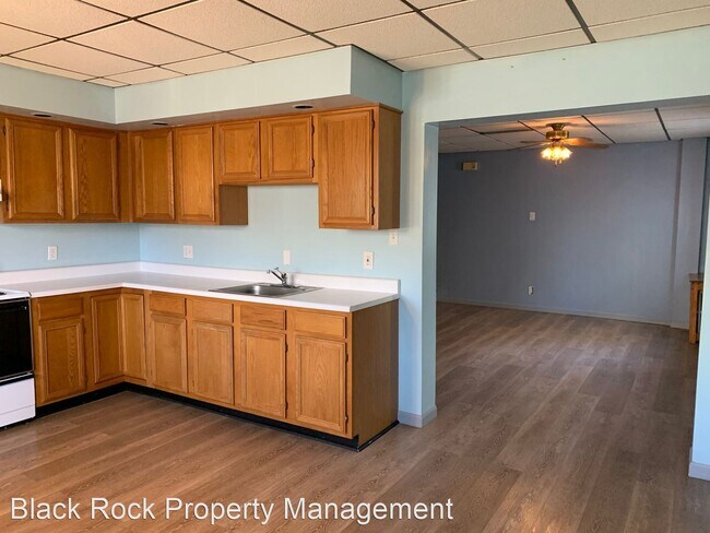 Building Photo - 3 br, 1 bath House - 26 East Ridge St