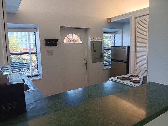 Foto del edificio - 5117 McKamey Rd