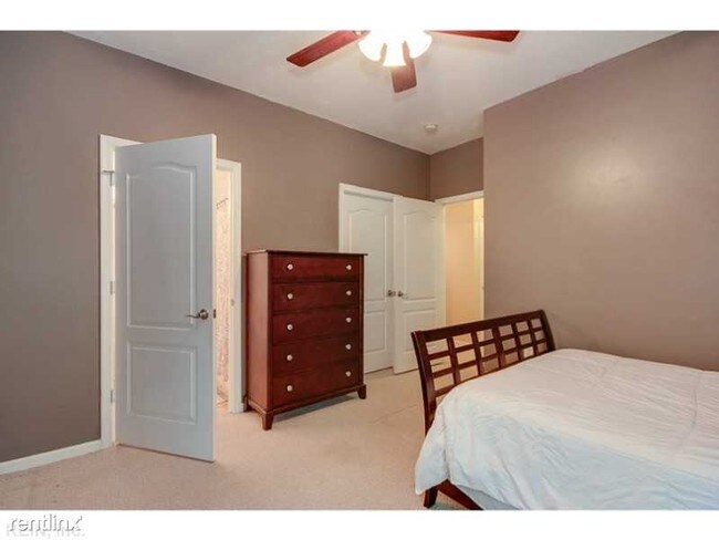 Foto del edificio - 1005 Gamston Ln