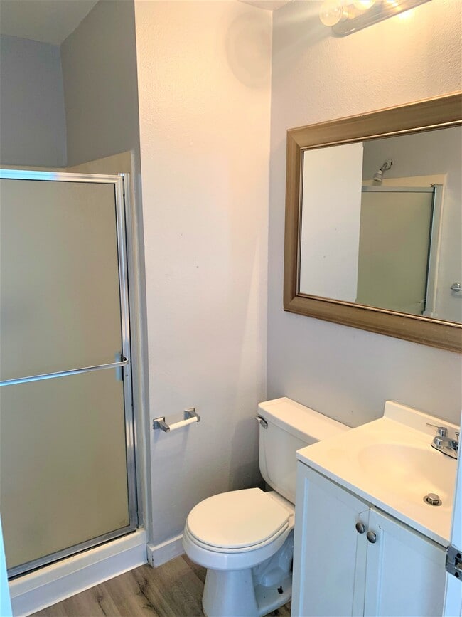 Master Bathroom - 17803 Superior St