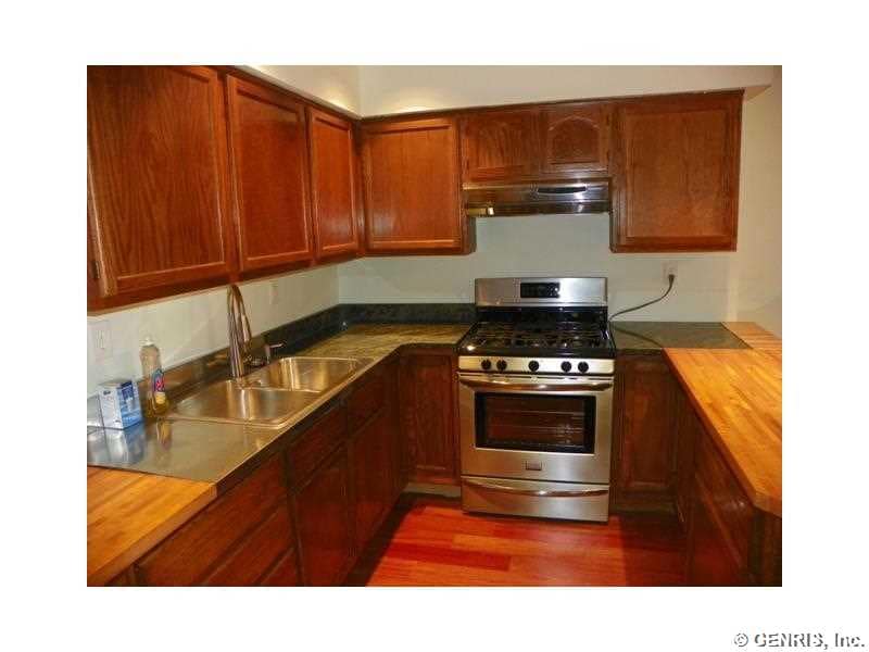 kitchen - 409 La Grange Ave