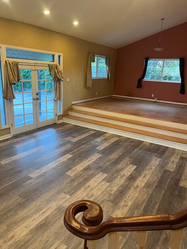 Building Photo - 2037 Layton St