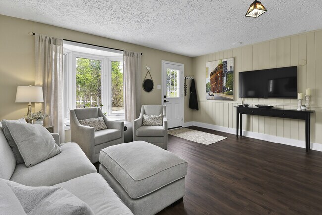 Photo du bâtiment - 139 Lakeshore Rd E