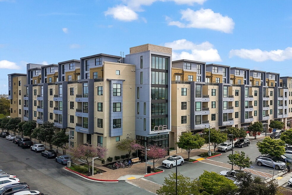 One Hundred Grand Apartmentsnull