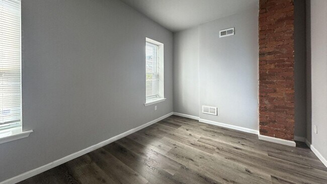 Foto del edificio - 121 N 59th St
