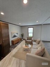 Building Photo - 511 E 1st St