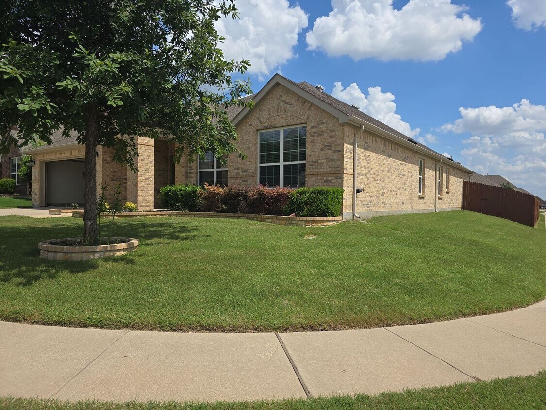 Building Photo - Rentals in FORT WORTH! "KELLER ISD"