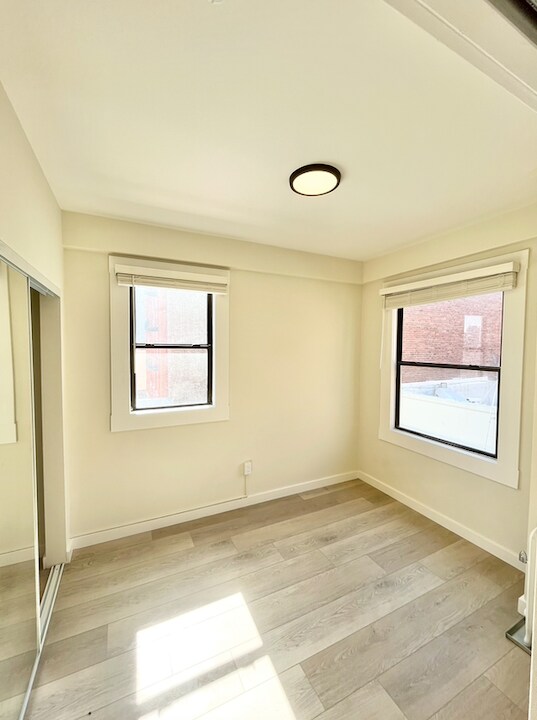 Building Photo - 535 Taylor St San Francisco, CA 94102