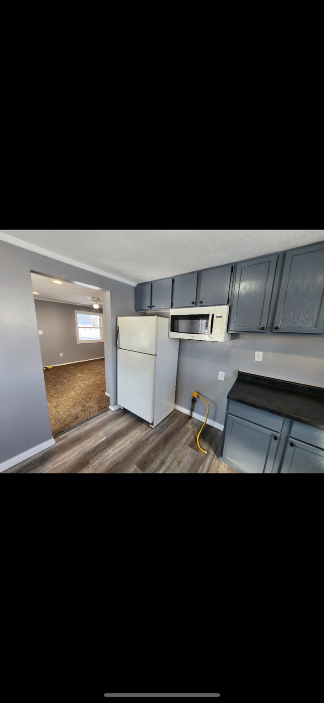 Foto del edificio - 409 E Woodside St