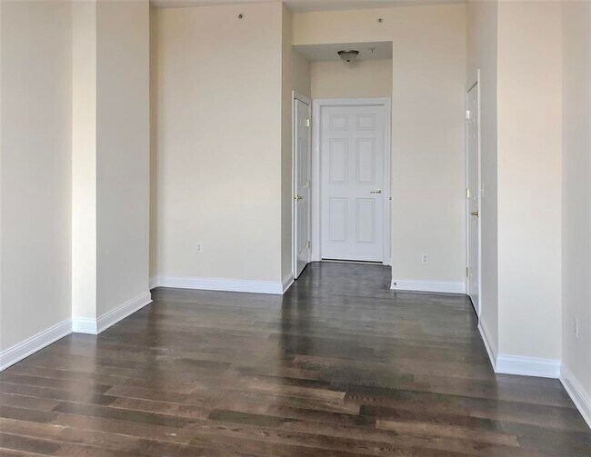 Foto del edificio - 319 Grant Ave