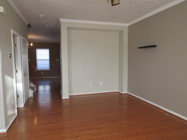 Building Photo - 829 Middle River Rd