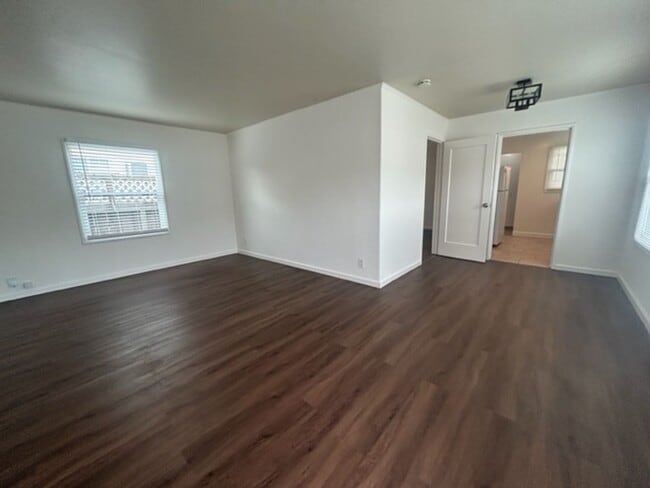 Building Photo - Cute & Cozy 1 Bd/1Ba. Duplex in Hayward! $...
