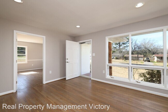 Building Photo - 3 br, 2 bath House - 215 Hicks Street