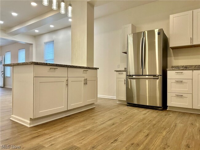 Building Photo - 2214 W 32nd St