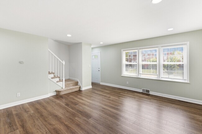 Building Photo - 8130 Kirkwall Ct