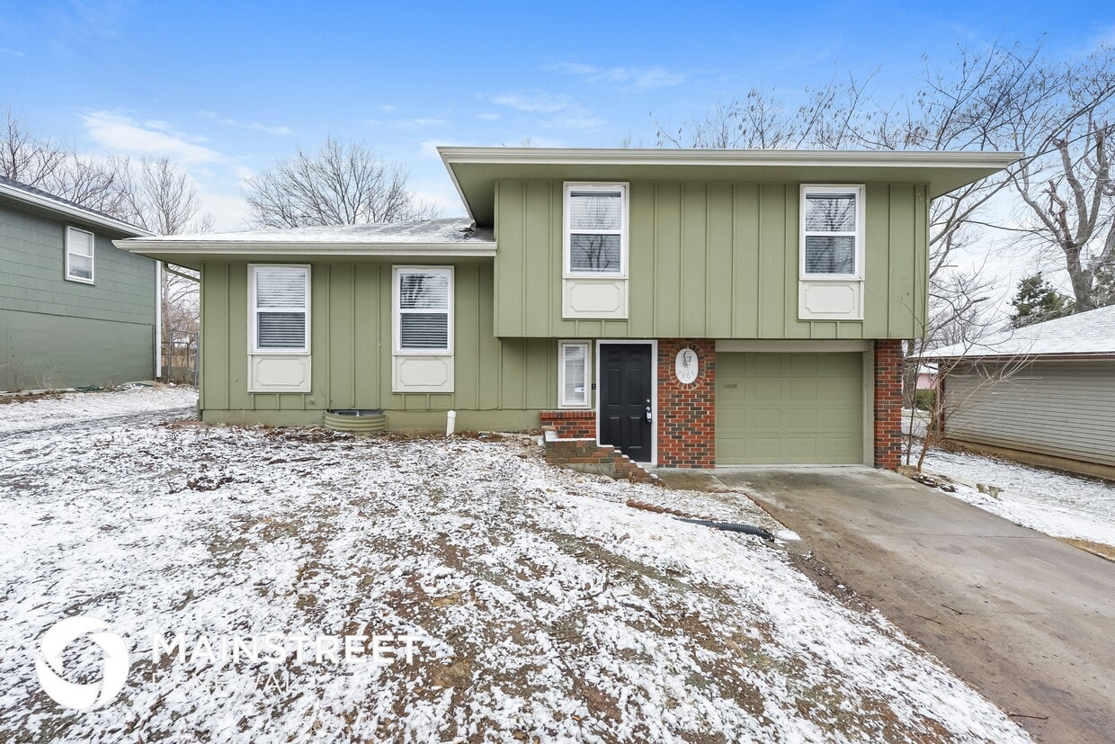 Primary Photo - 7905 E 117th Pl
