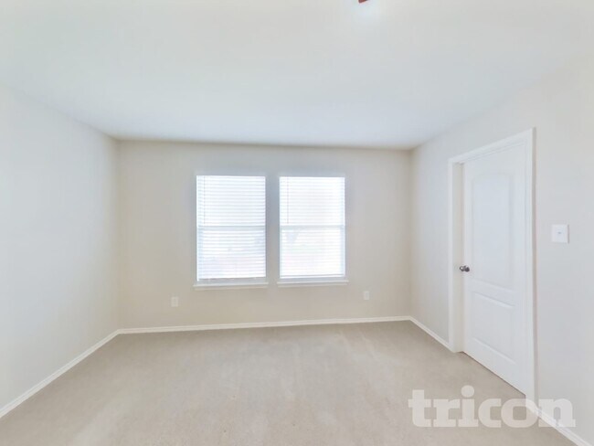Building Photo - 11059 Barclay Point