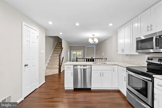 Foto del edificio - 2110 Whisperwood Glen Ln